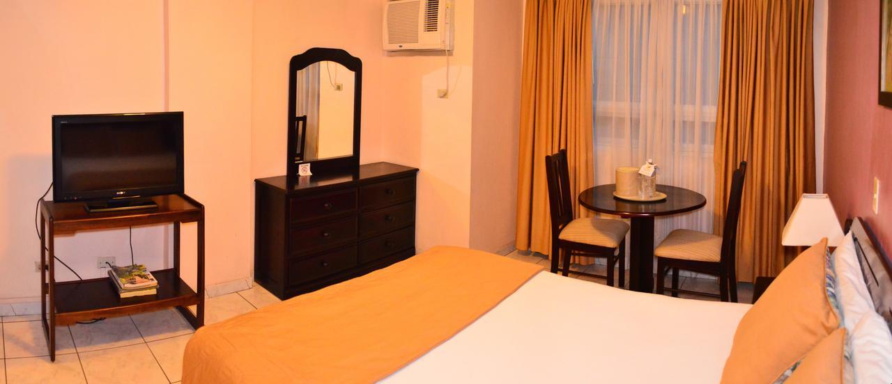 Hotel Ejecutivo Сан Педро Сула Екстериор снимка
