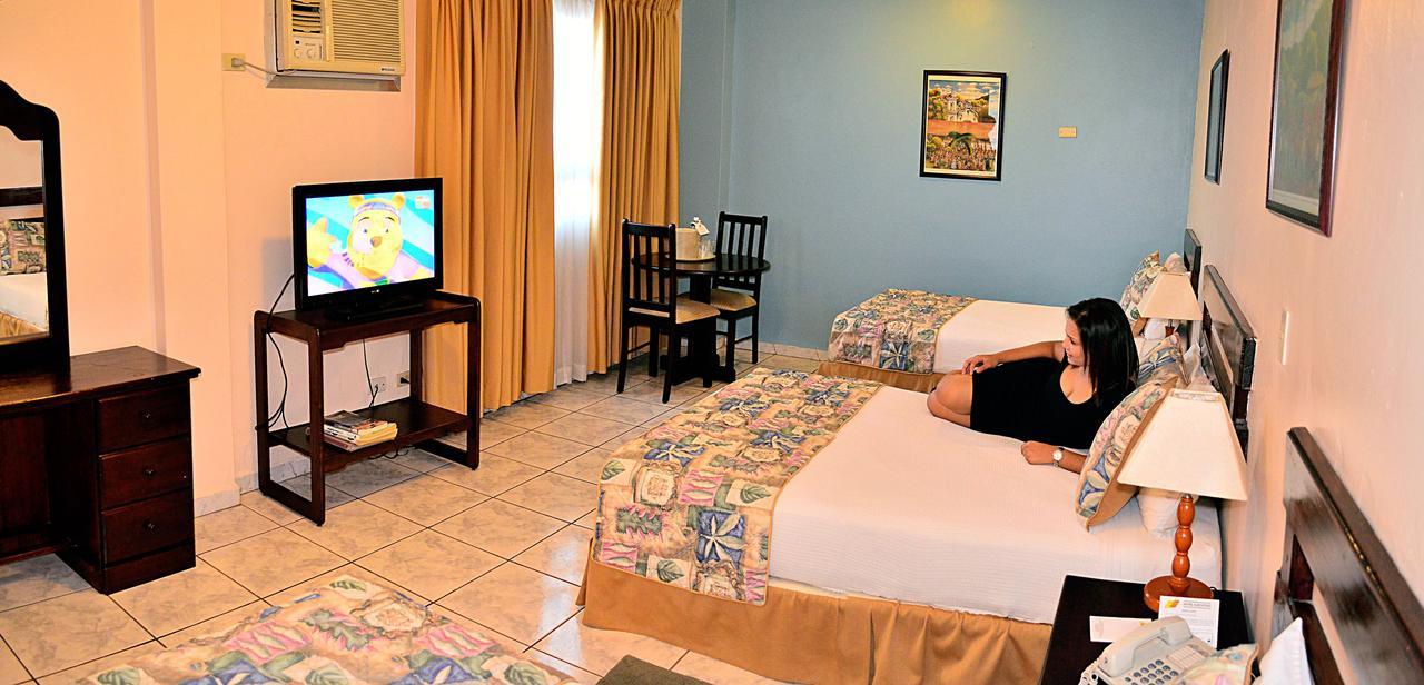 Hotel Ejecutivo Сан Педро Сула Екстериор снимка